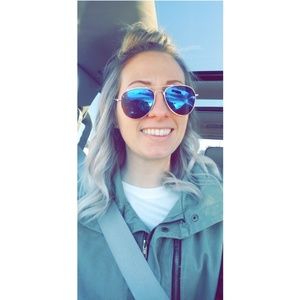 Meet your Posher, Jodi